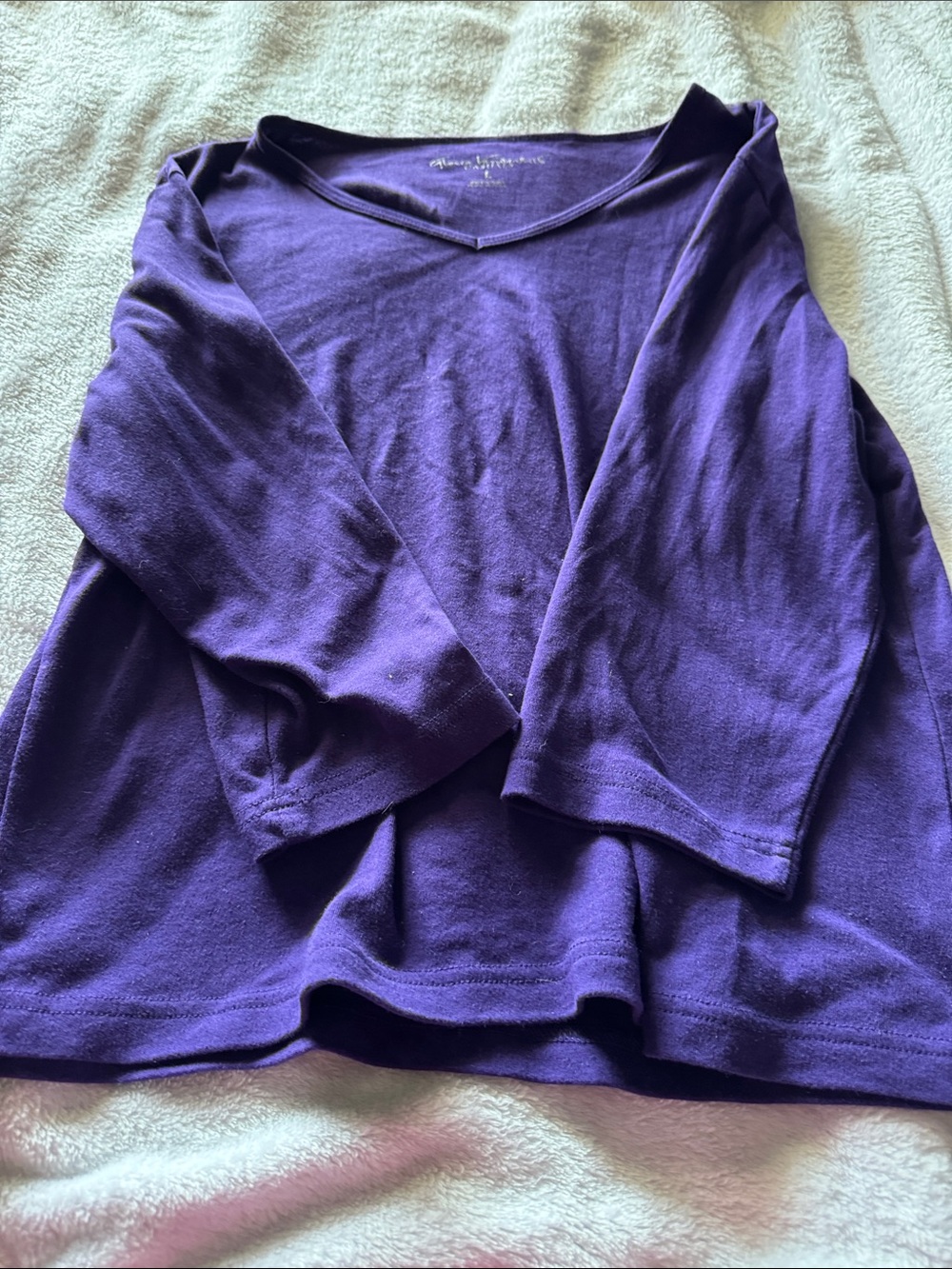 Gloria Vanderbilt Deep Purple V-Neck Long Sleeve Tee